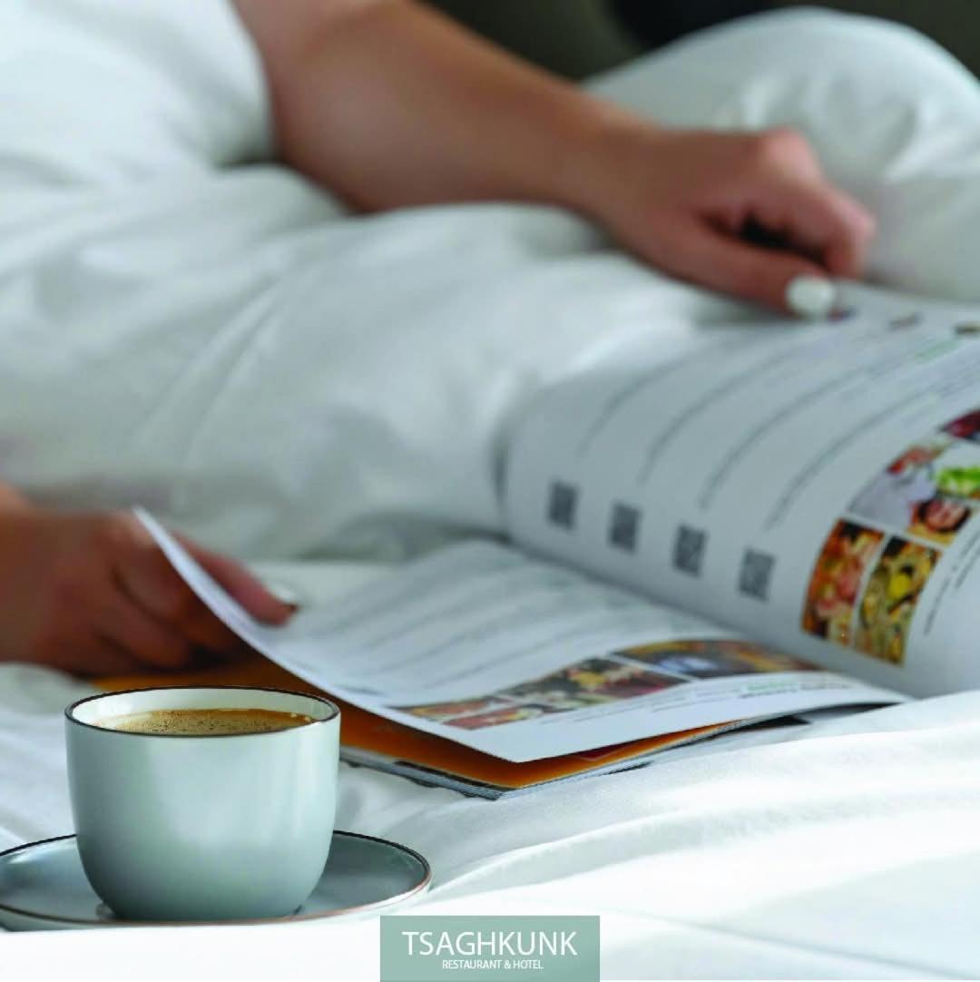 Tsaghkunk Chef House Hotel & Restaurant เซวาน ภายนอก รูปภาพ